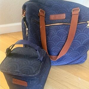 Sarah Wells Deco Blue Lizzy bag and matching cooler.